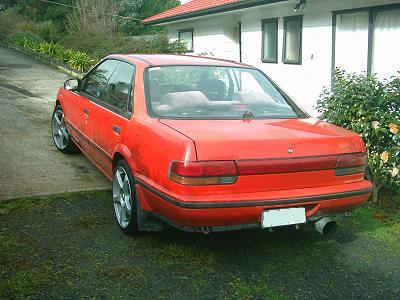 Nissan Bluebird Attesa
