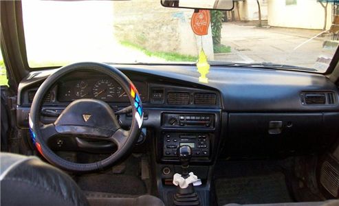 Nissan Bluebird Saloon