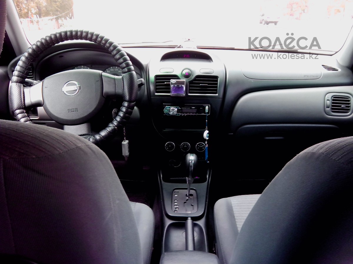 Nissan Bluebird Sylphy 2011