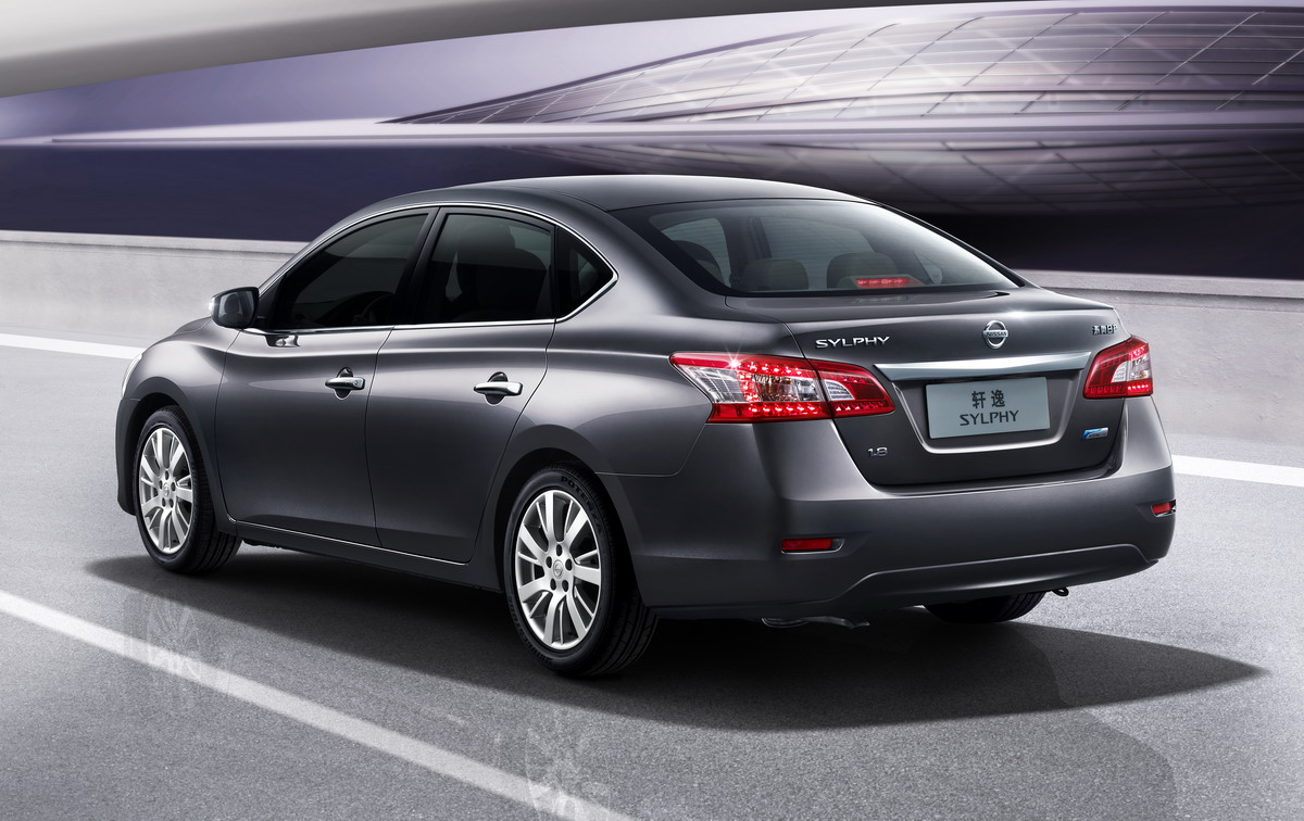 Nissan Bluebird Sylphy 2012