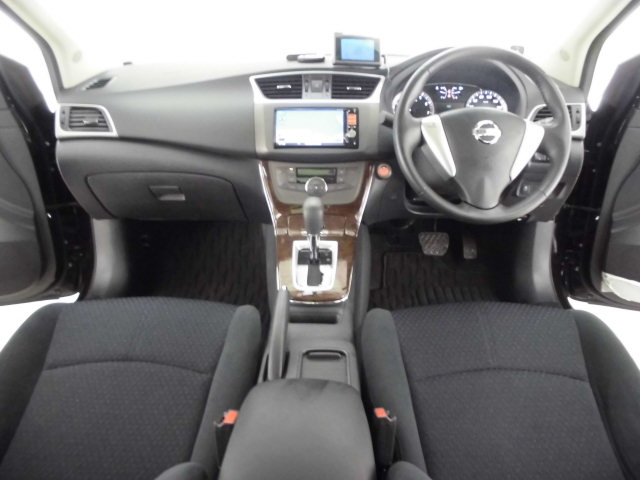 Nissan Bluebird Sylphy 2012