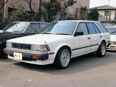 Nissan Bluebird Traveller