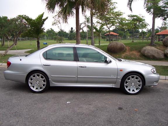 Nissan Cefiro 2002