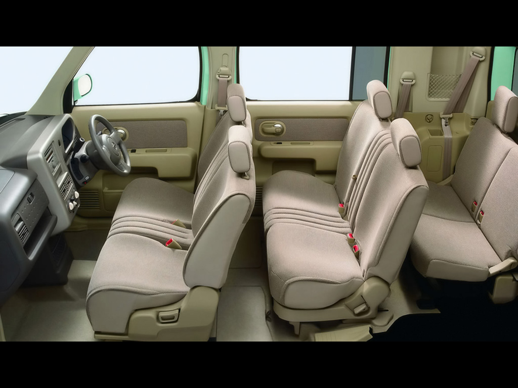 Nissan Cube 3