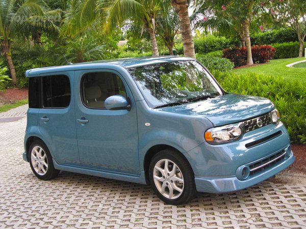 Nissan Cube Blue