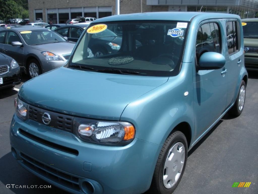 Nissan Cube Blue