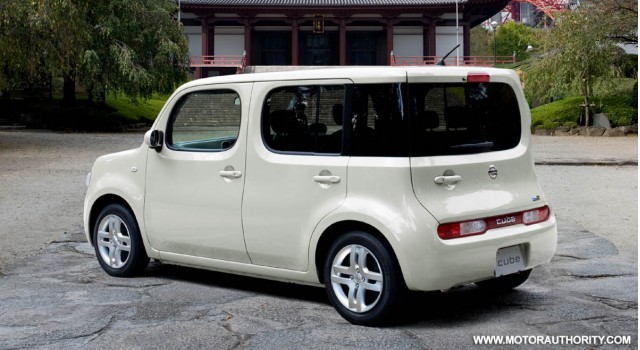 Nissan Cube Car