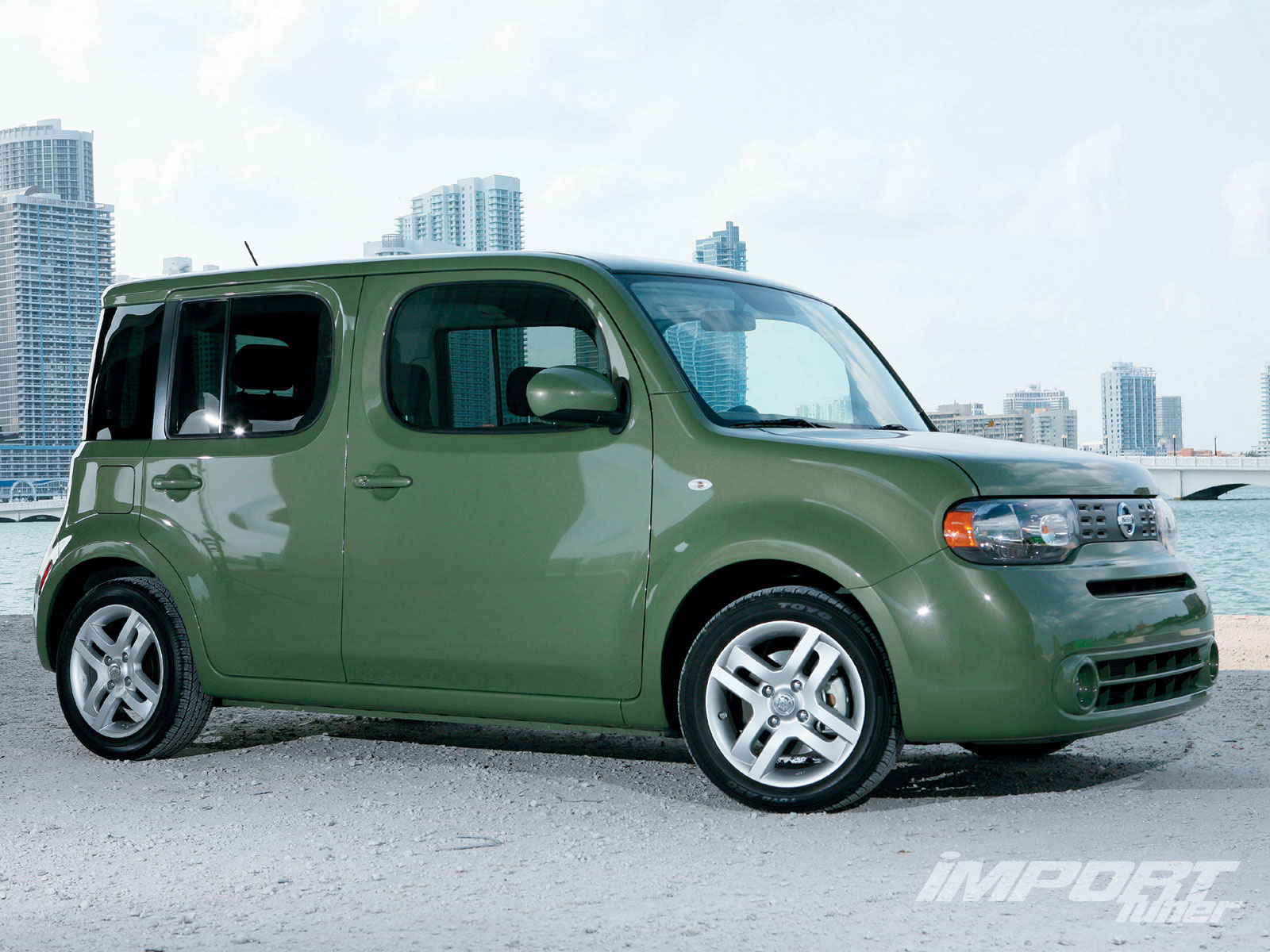 Nissan Cube Green