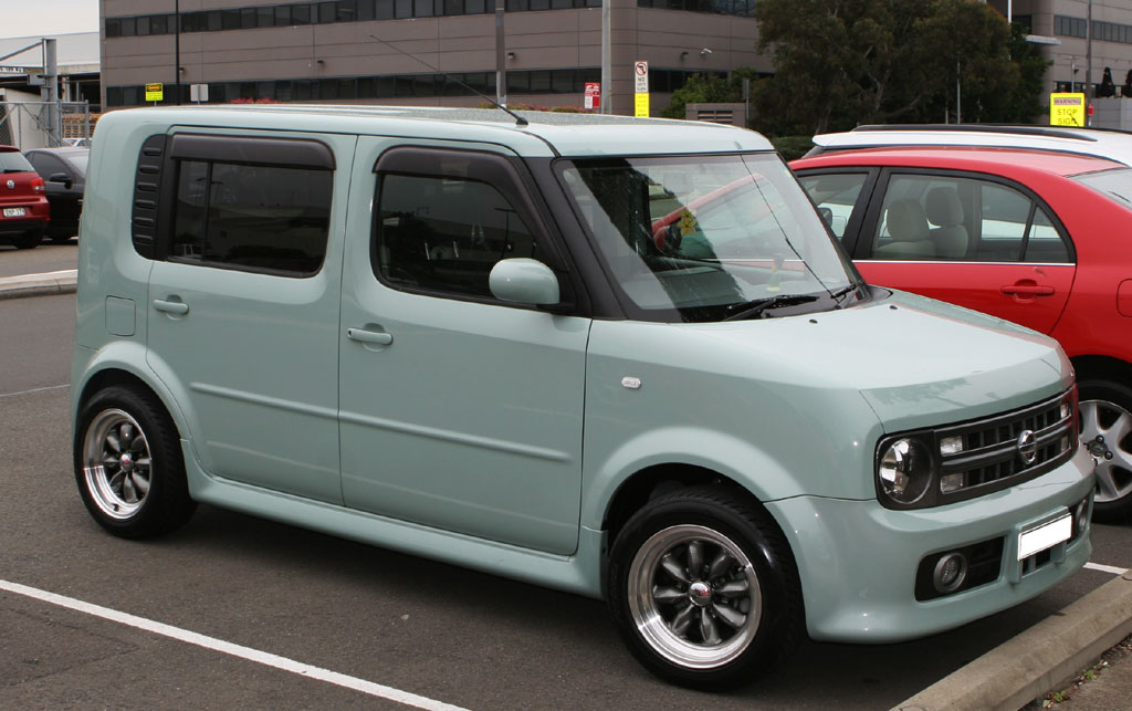 Nissan Cube Green