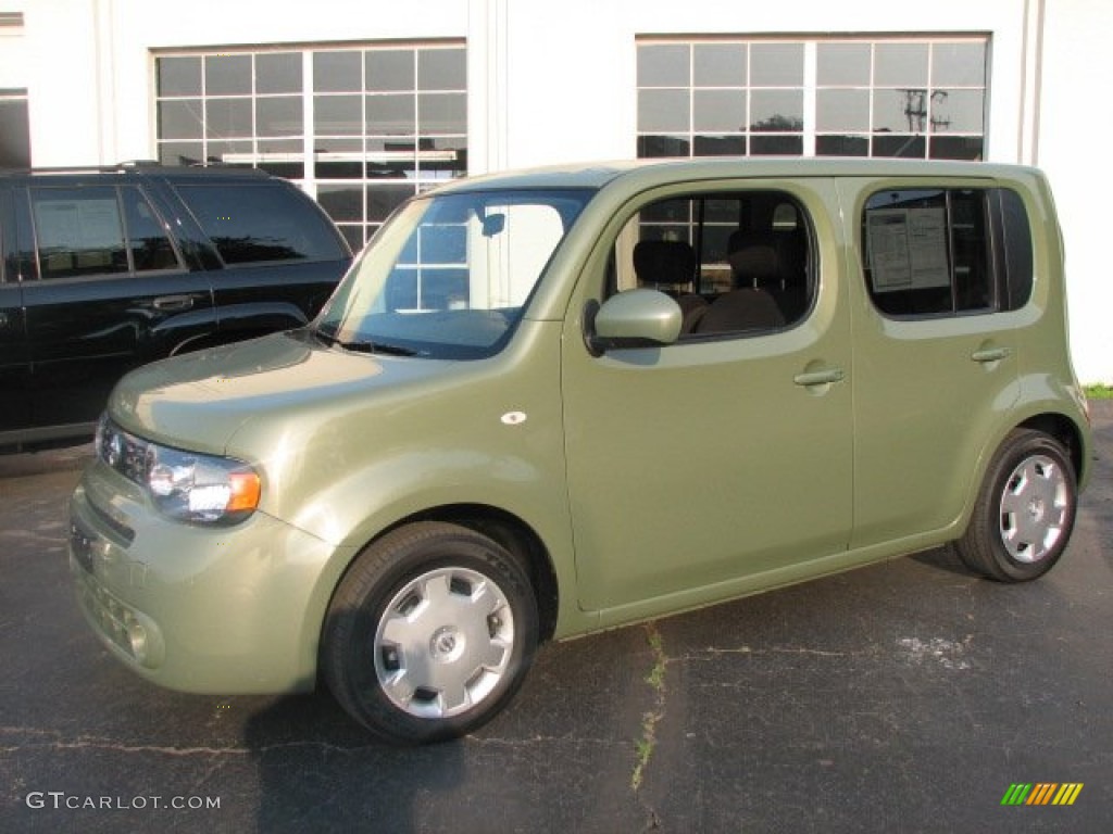 Nissan Cube Green