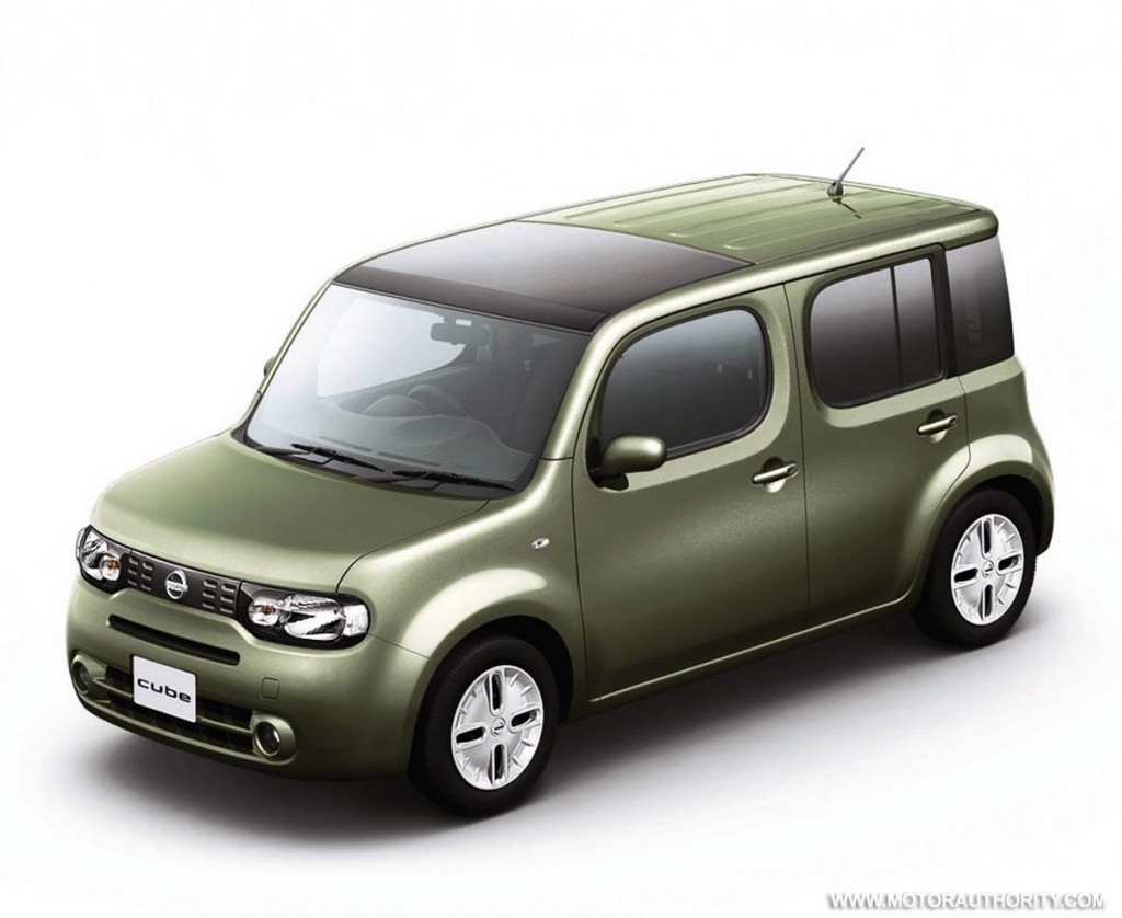 Nissan Cube Green