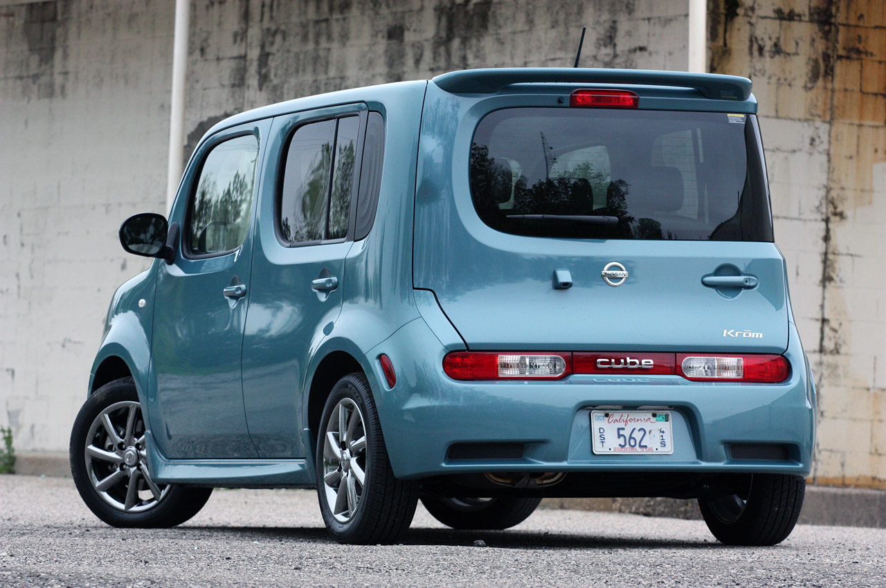 Nissan Cube Krom