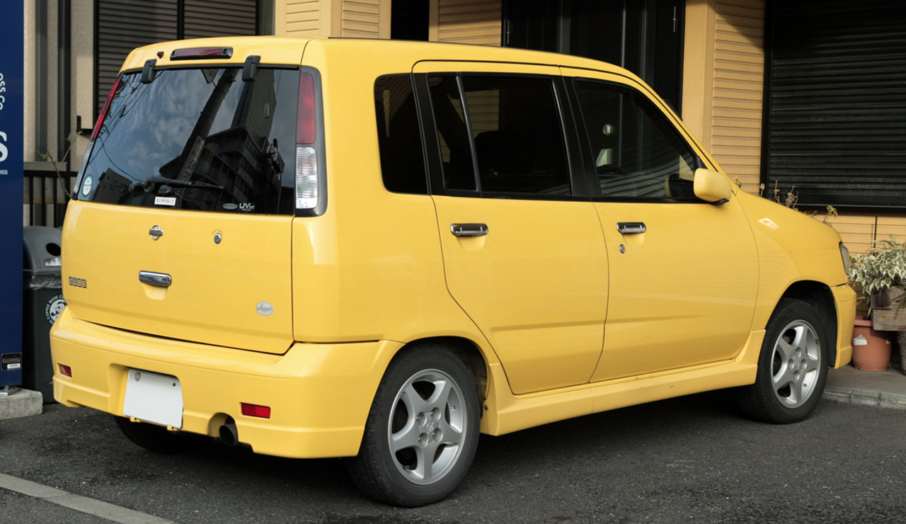 Nissan Cube Yellow