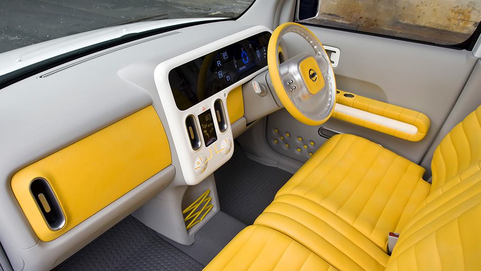 Nissan Cube Yellow
