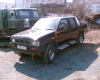 Nissan Datsun 1990