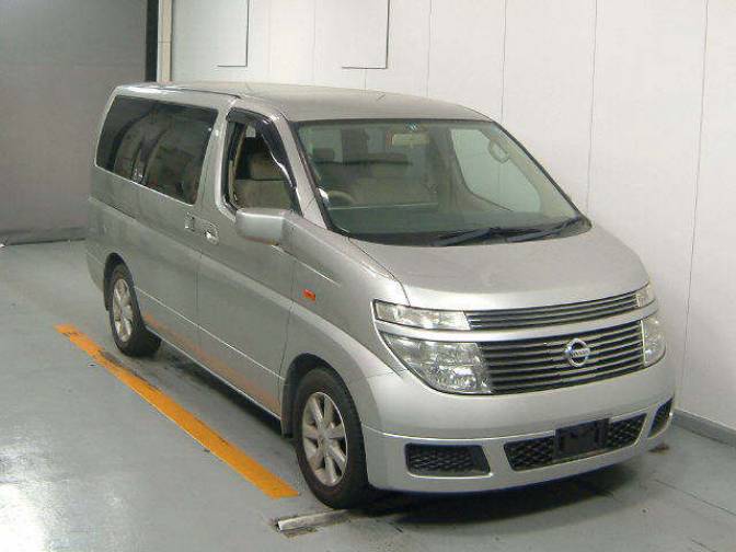 Nissan Elgrand 2003