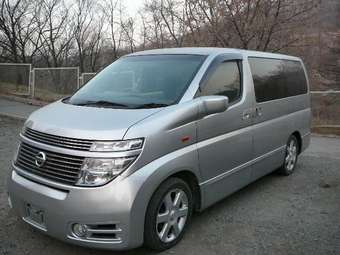 Nissan Elgrand 2003