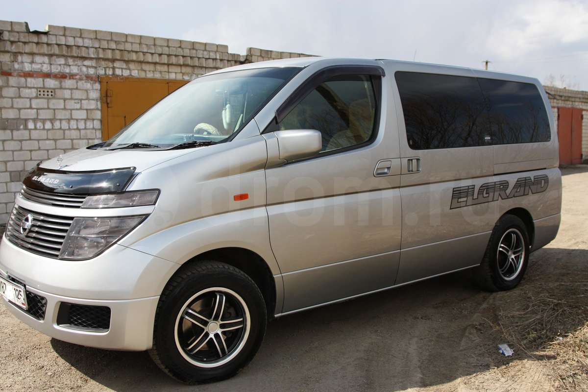 Nissan Elgrand 2005