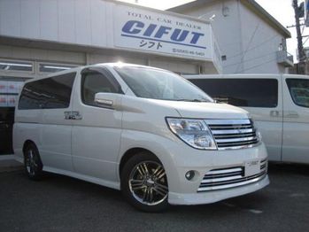Nissan Elgrand 2005