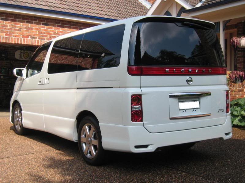 Nissan Elgrand 2006