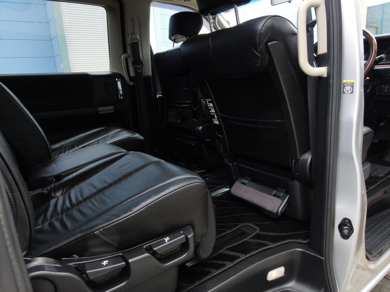 Nissan Elgrand 2008