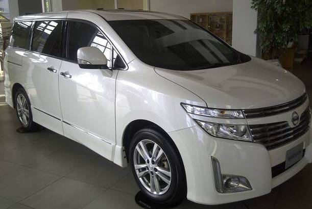 Nissan Elgrand 2012
