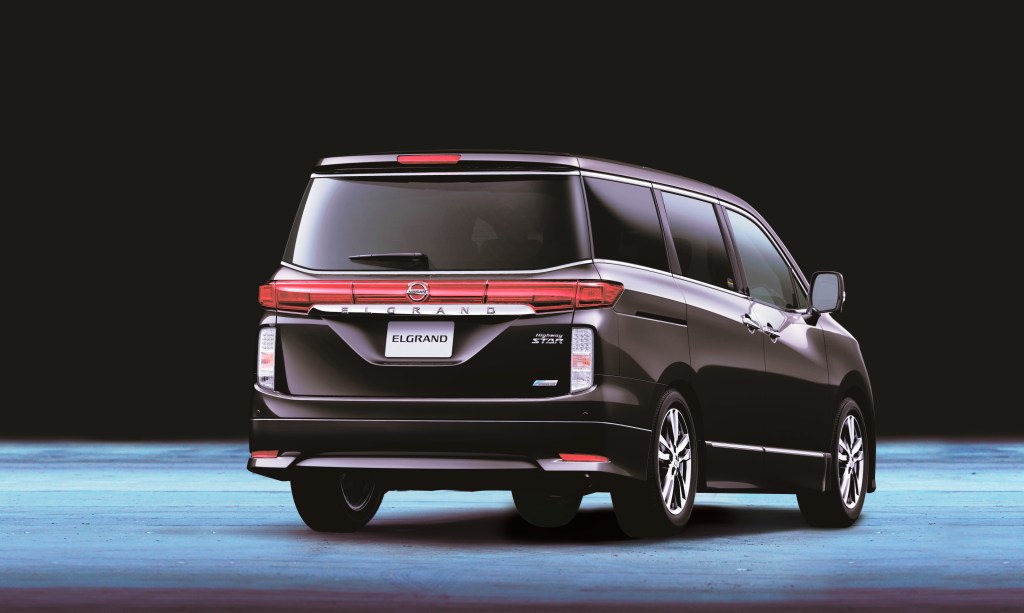 Nissan Elgrand 2012