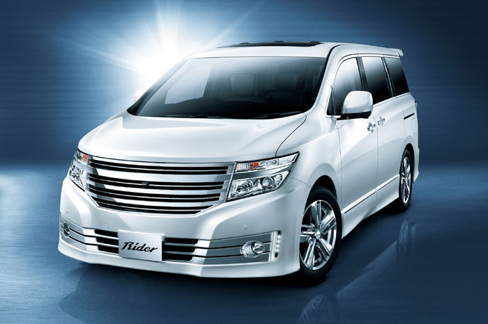 Nissan Elgrand 2013