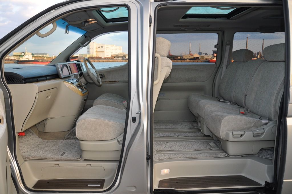 Nissan Elgrand E51