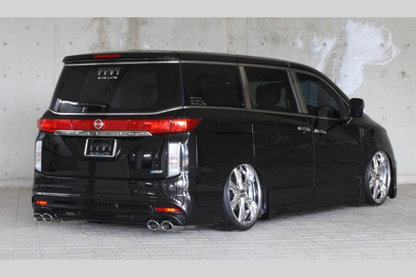 Nissan Elgrand E52