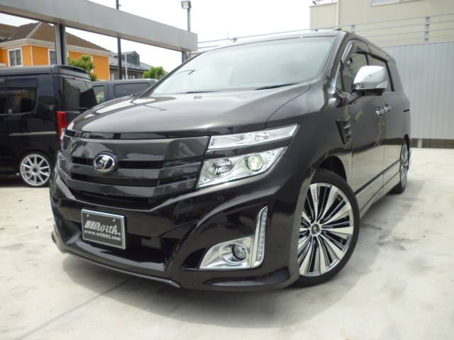 Nissan Elgrand E52