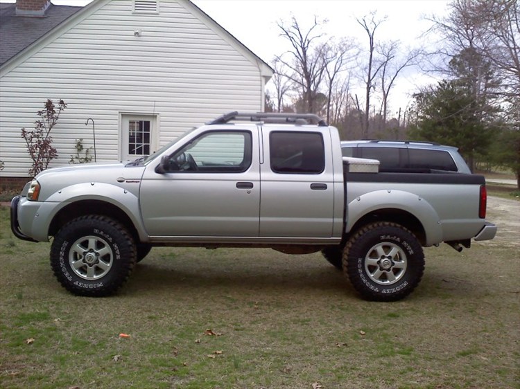 Nissan Frontier Crew Cab 4x4