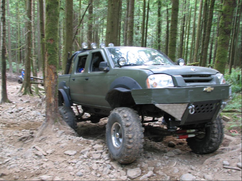 Nissan Frontier Crew Cab 4x4