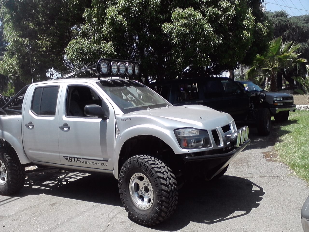 Nissan Frontier Custom