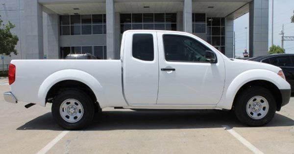 Nissan Frontier S
