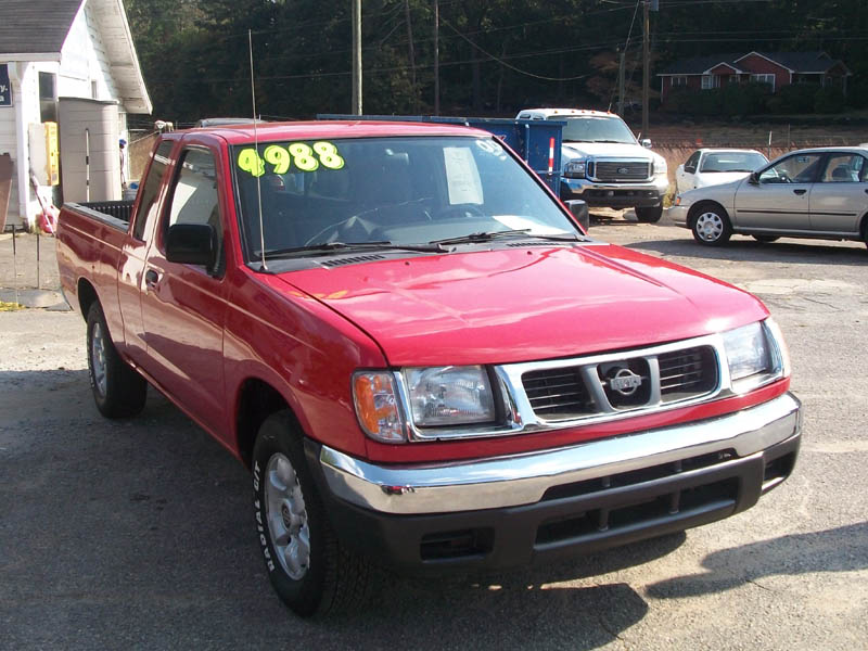 Nissan Frontier Xe 2000