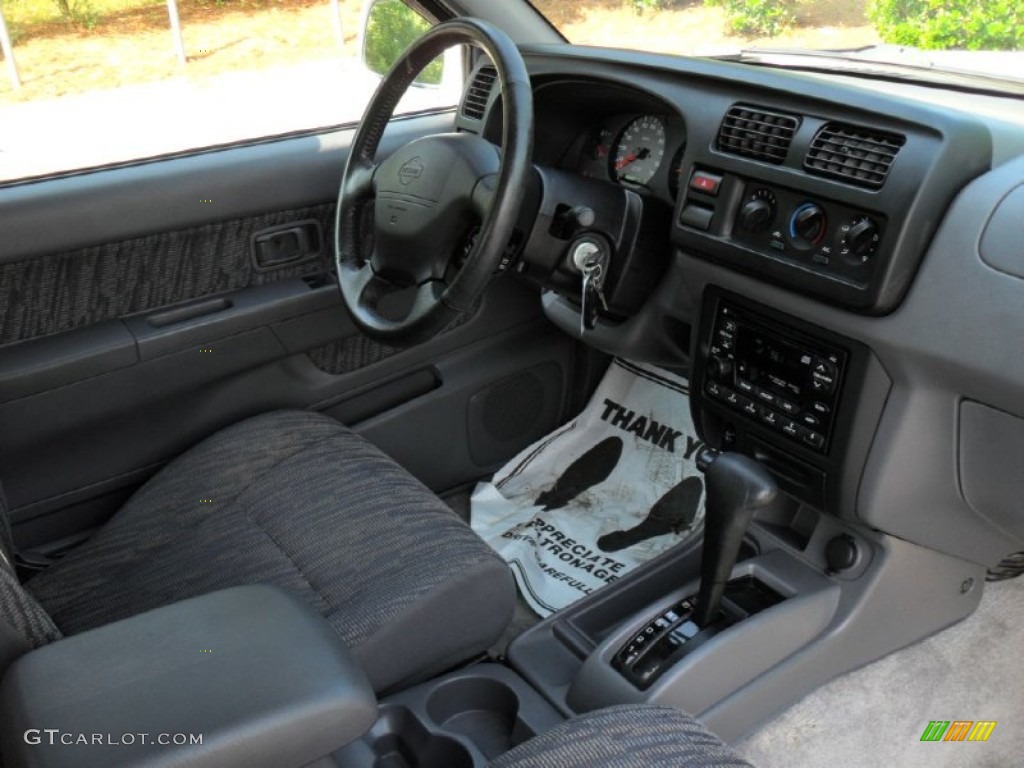 Nissan Frontier Xe 2000