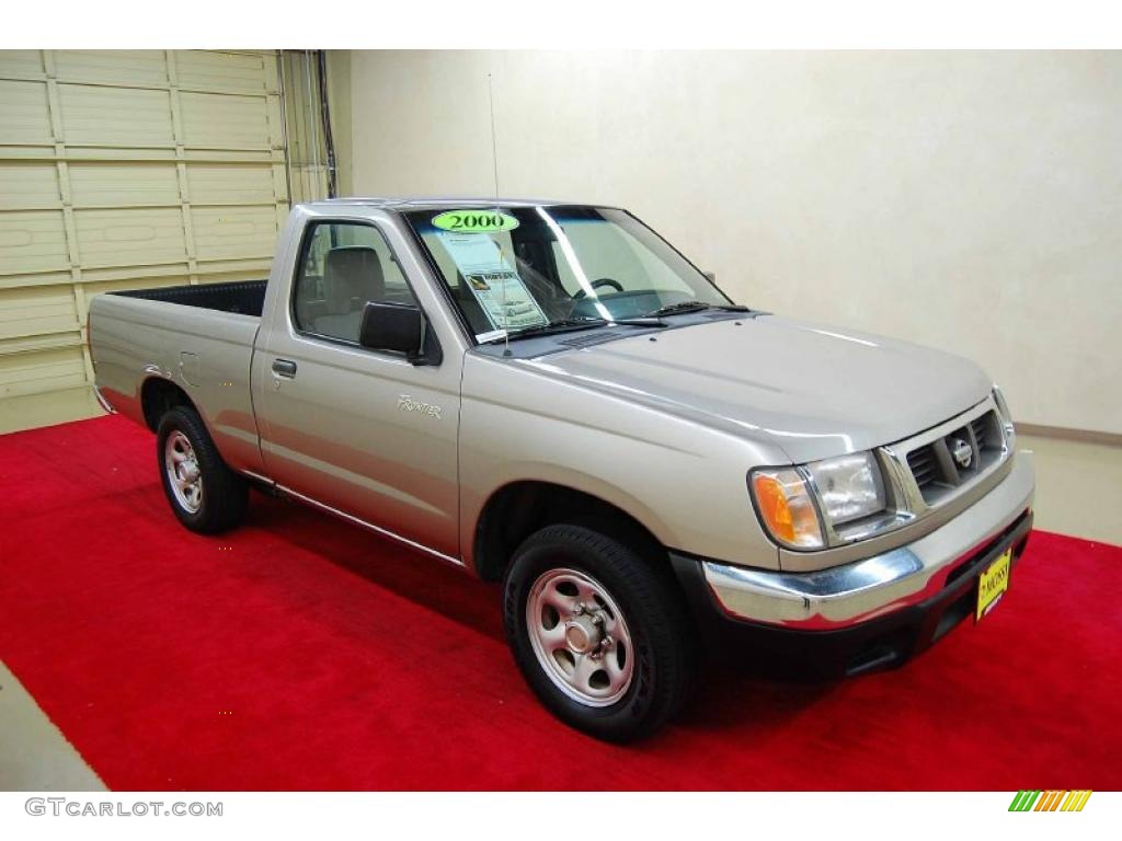 Nissan Frontier Xe 2000