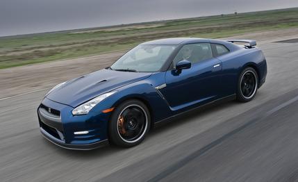 Nissan Gt 2012