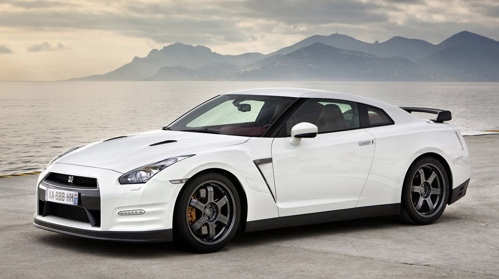 Nissan Gt 2012