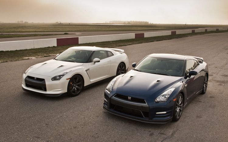 Nissan Gt 2012