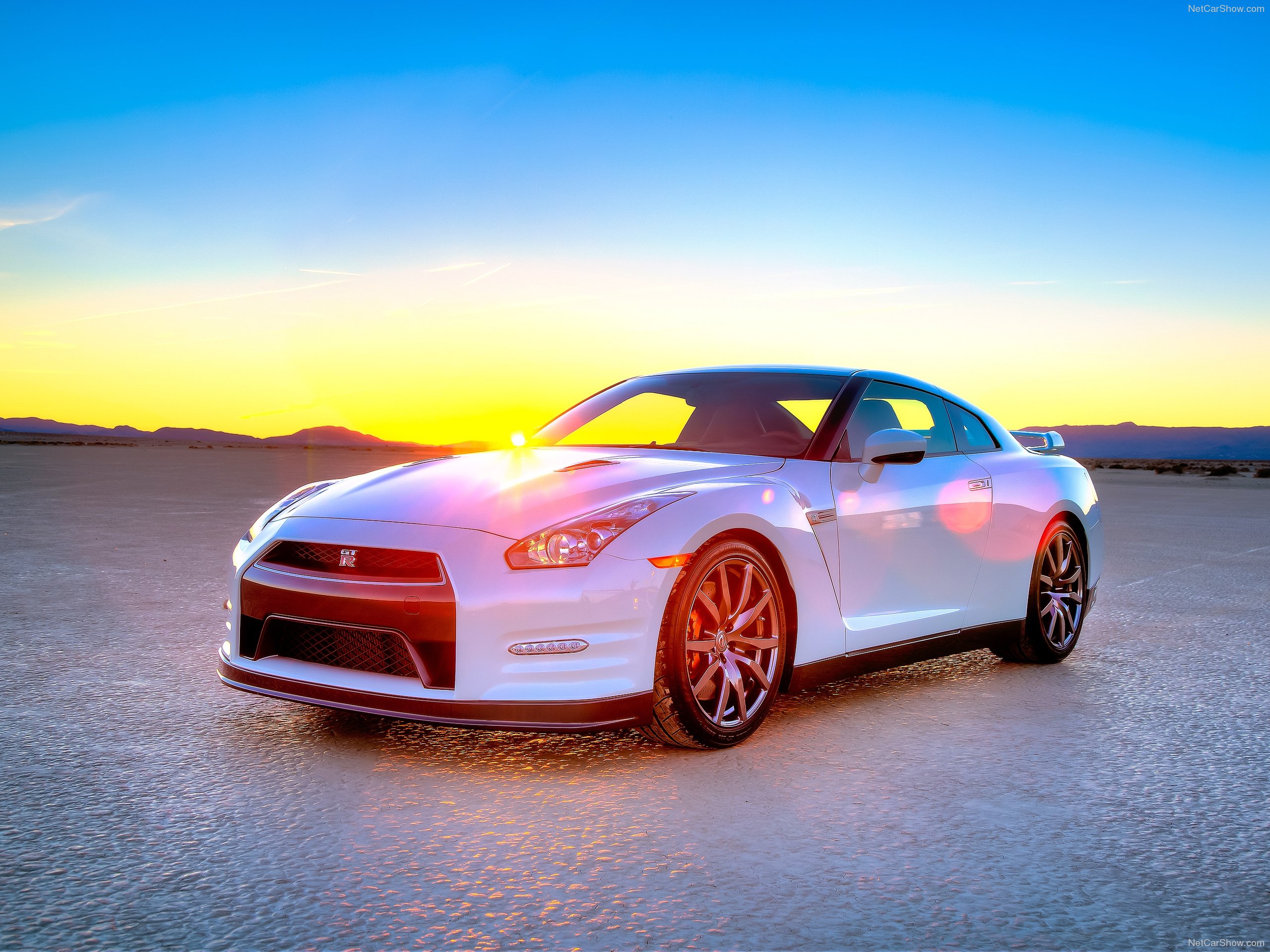 Nissan Gt 2014