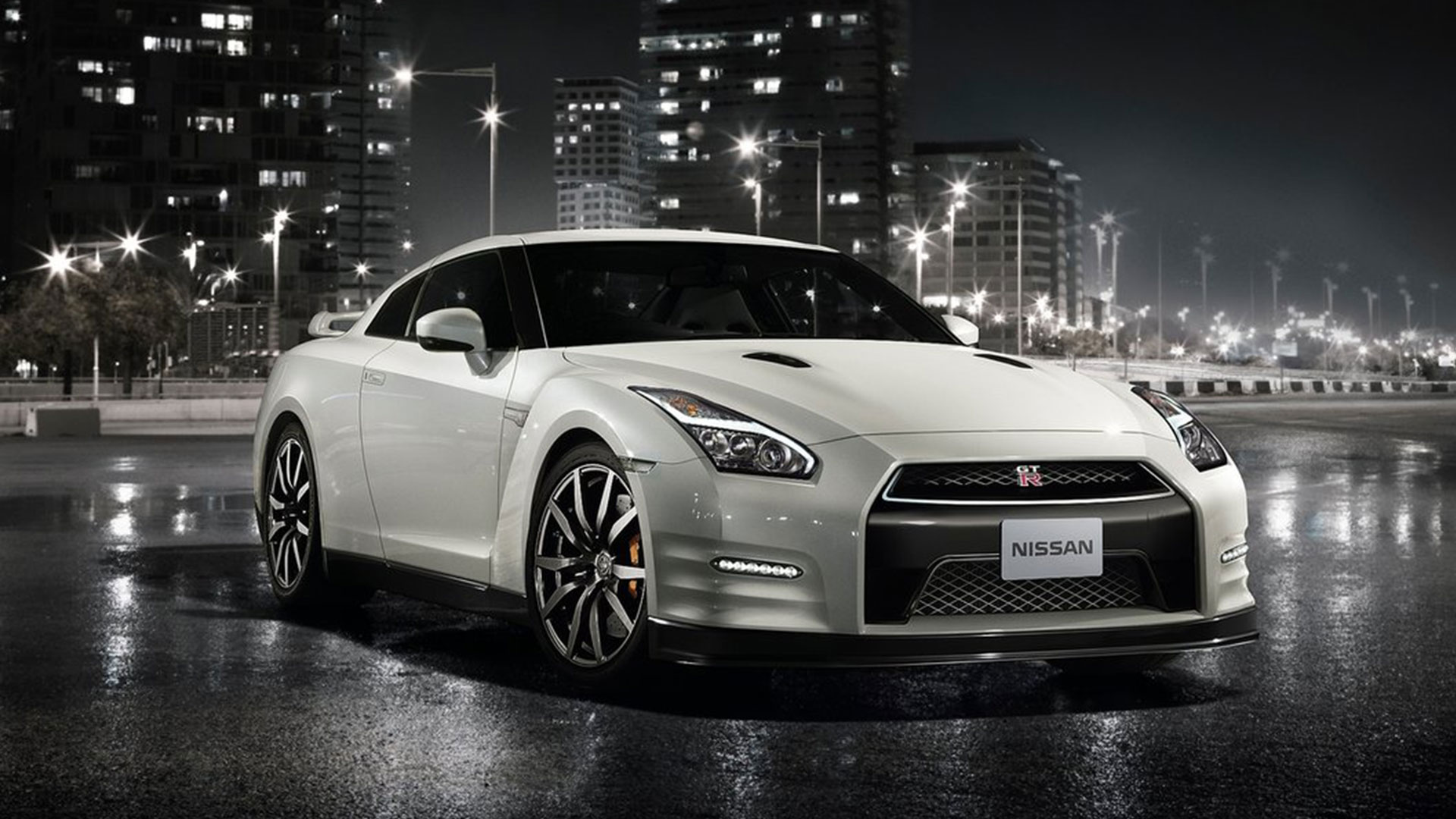 Nissan Gt 2015