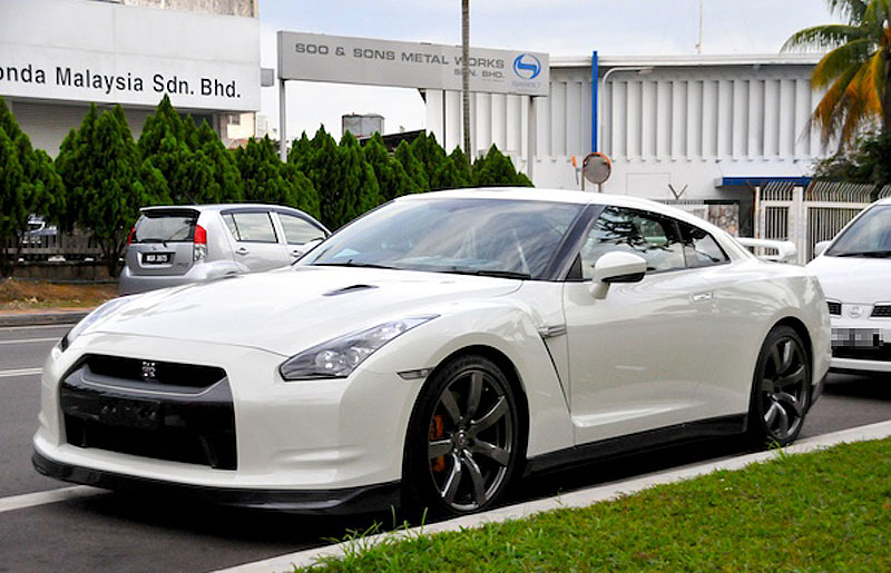 Nissan Gt 5