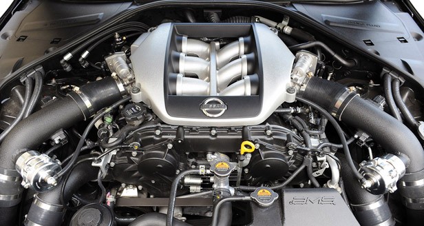 Nissan Gtr 12