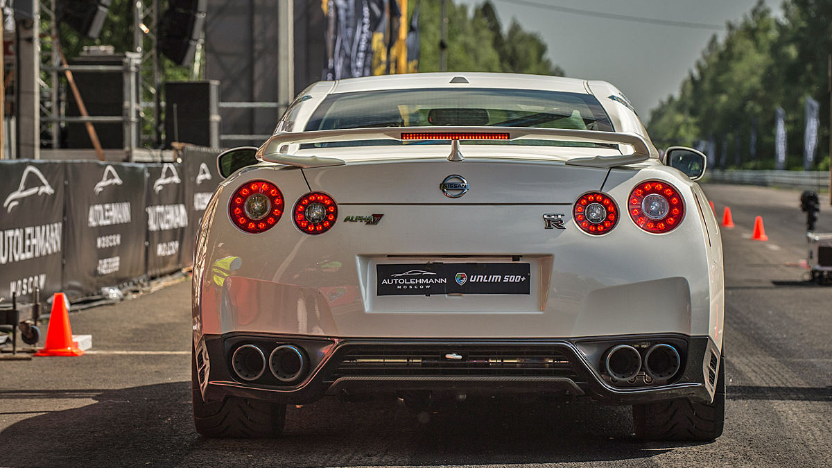 Nissan Gtr 38