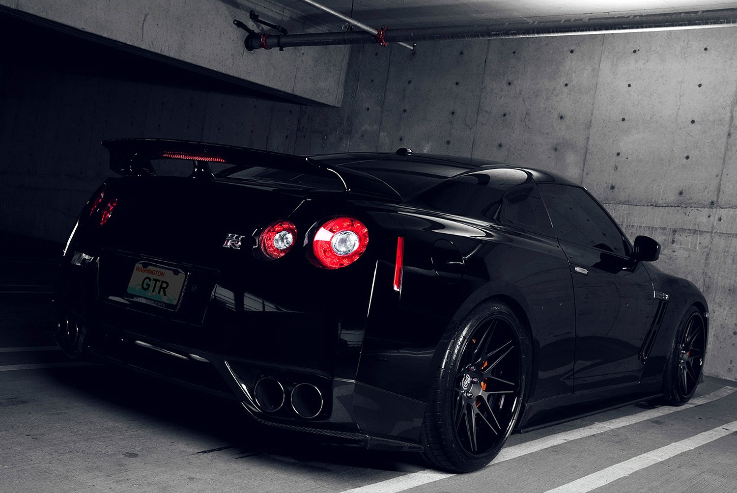 Nissan Gtr Black