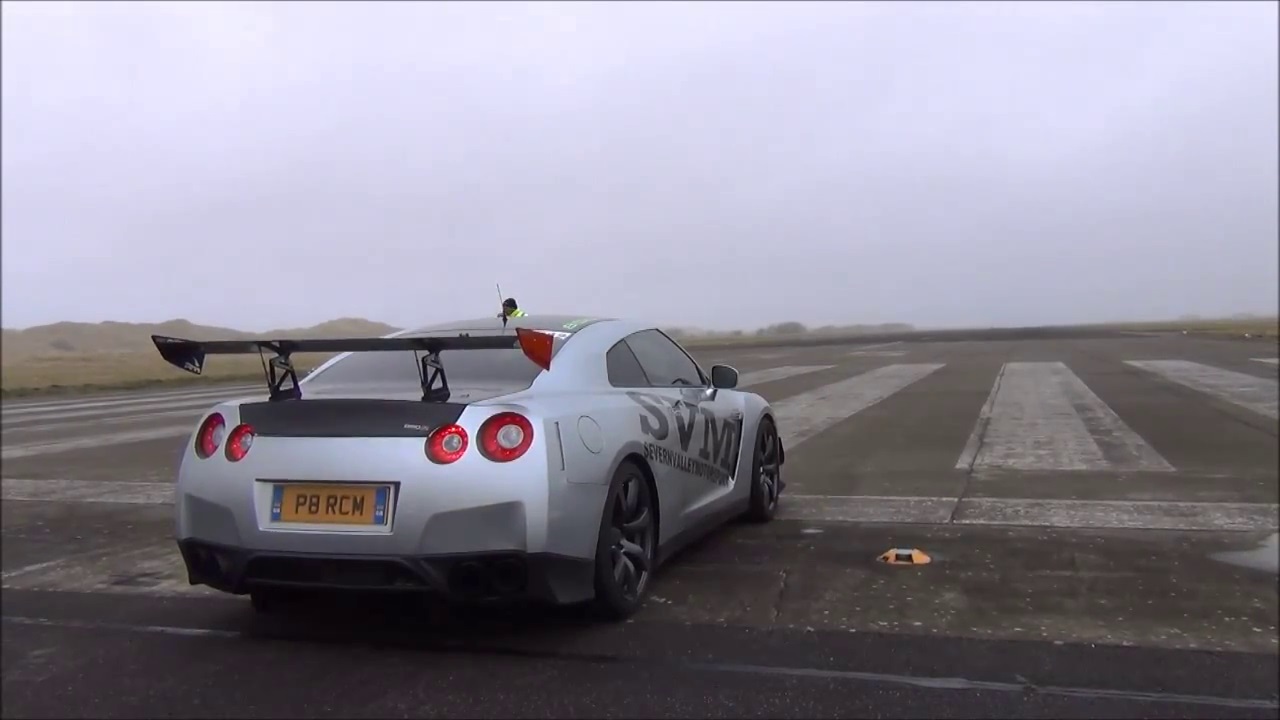 Nissan Gtr Drag Race
