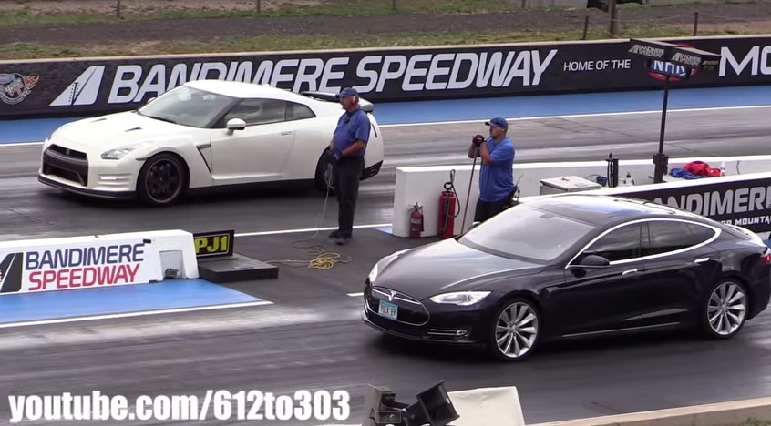 Nissan Gtr Drag Race