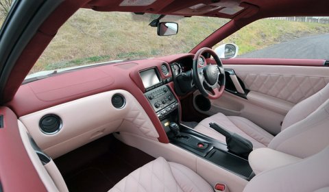 Nissan Gtr Pink